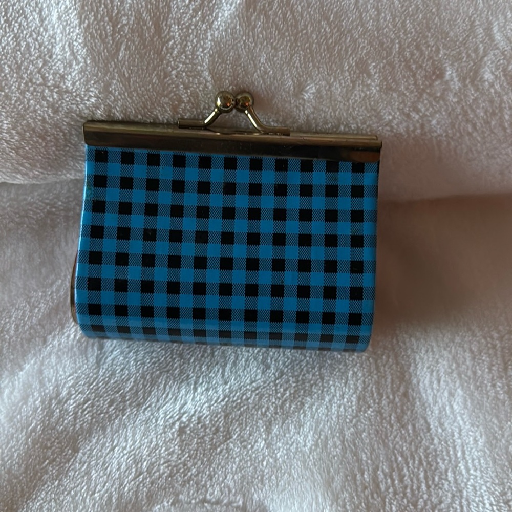 Kiss lock coin wallet black and blue checkered plaid